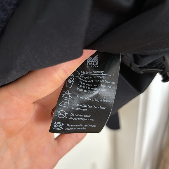 Dale of Norway Fongen Weatherproof Feminine Sweater NWOT - Picture 10 of 13